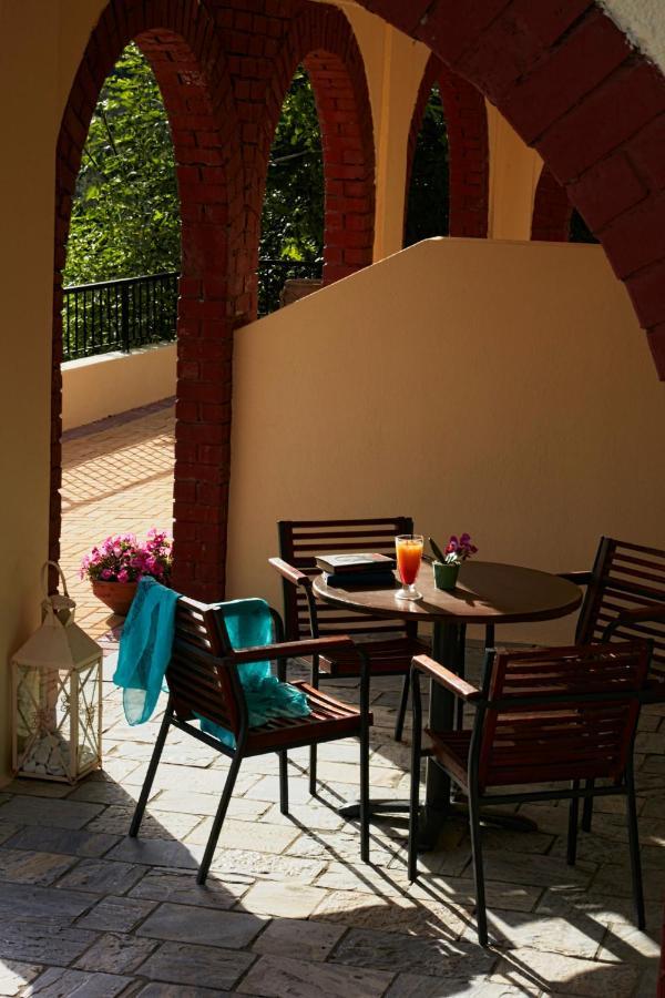 Hermes Hotel Vromolimnos Exterior photo